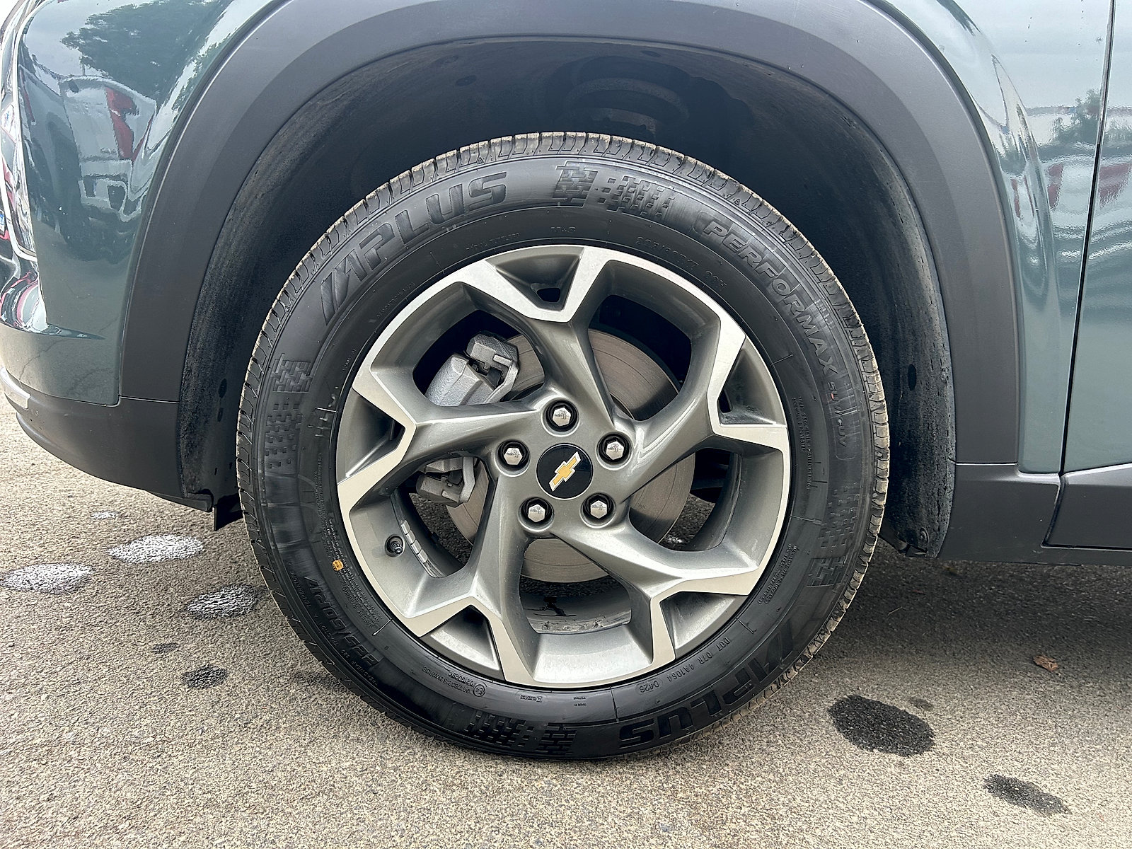 Used 2025 Chevrolet Trax LT FWD image 29