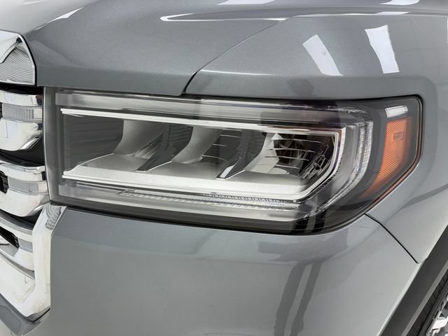 Used 2023 GMC Acadia SLT w/ Preferred Package FWD image 6