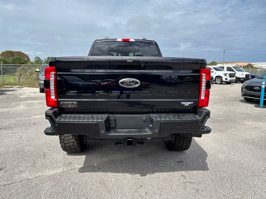 New 2026 Ford F250 Lariat w/ Black Appearance Package image 5