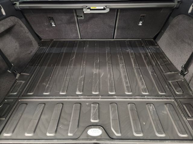 New 2026 Land Rover Discovery S AWD/4WD image 32