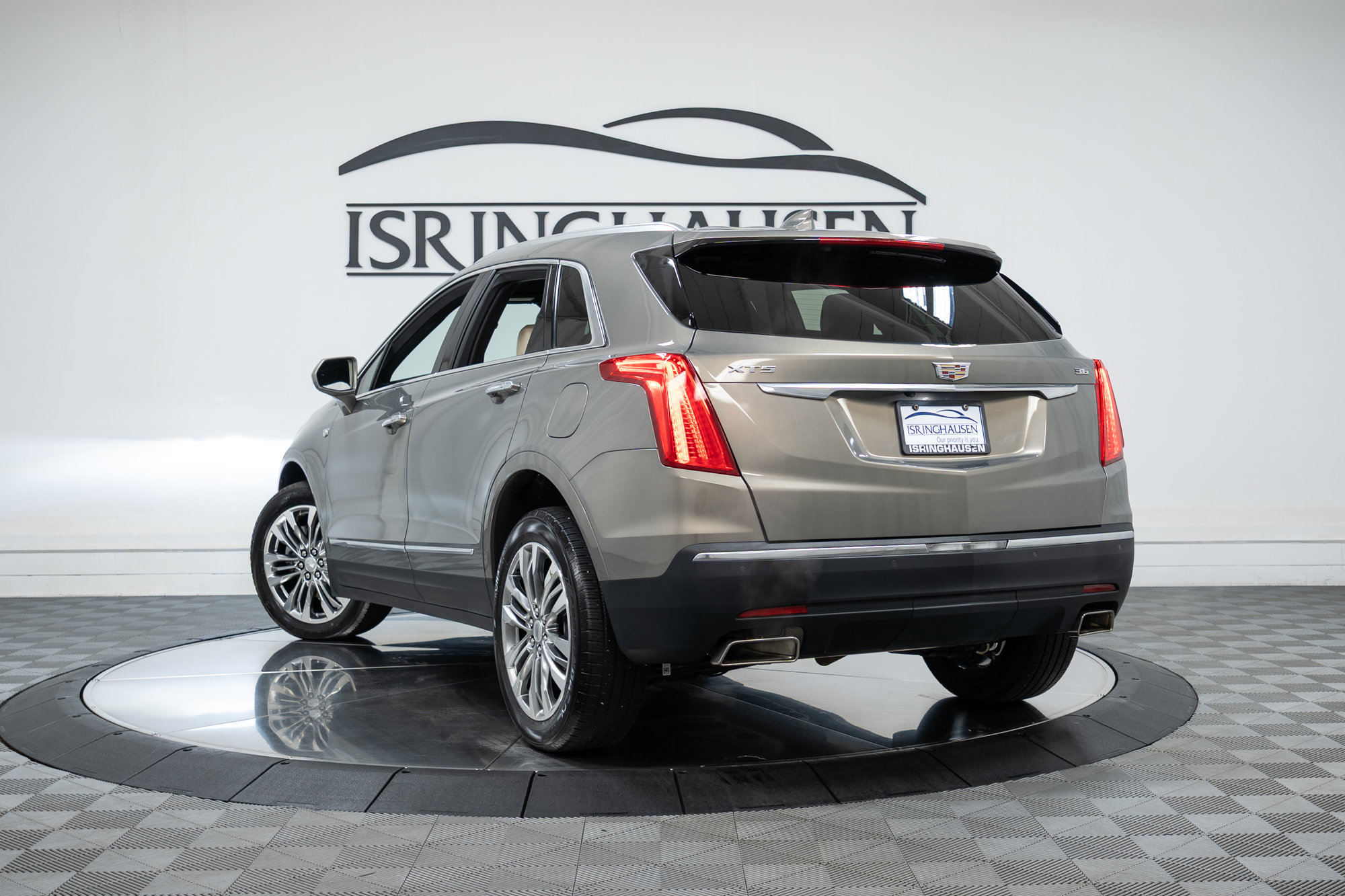 Used 2017 Cadillac XT5 Premium Luxury image 28