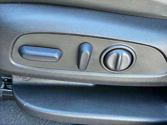 Used 2023 Chevrolet Equinox RS image 18