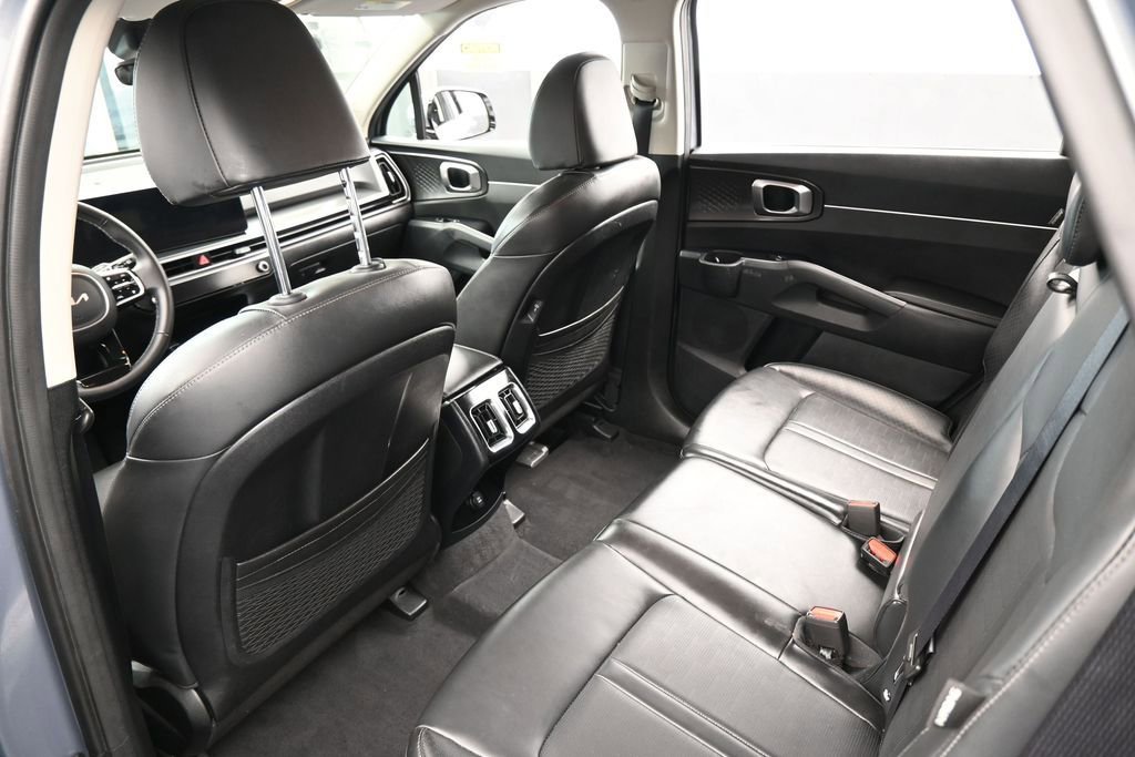 Used 2025 Kia Sorento S FWD image 36