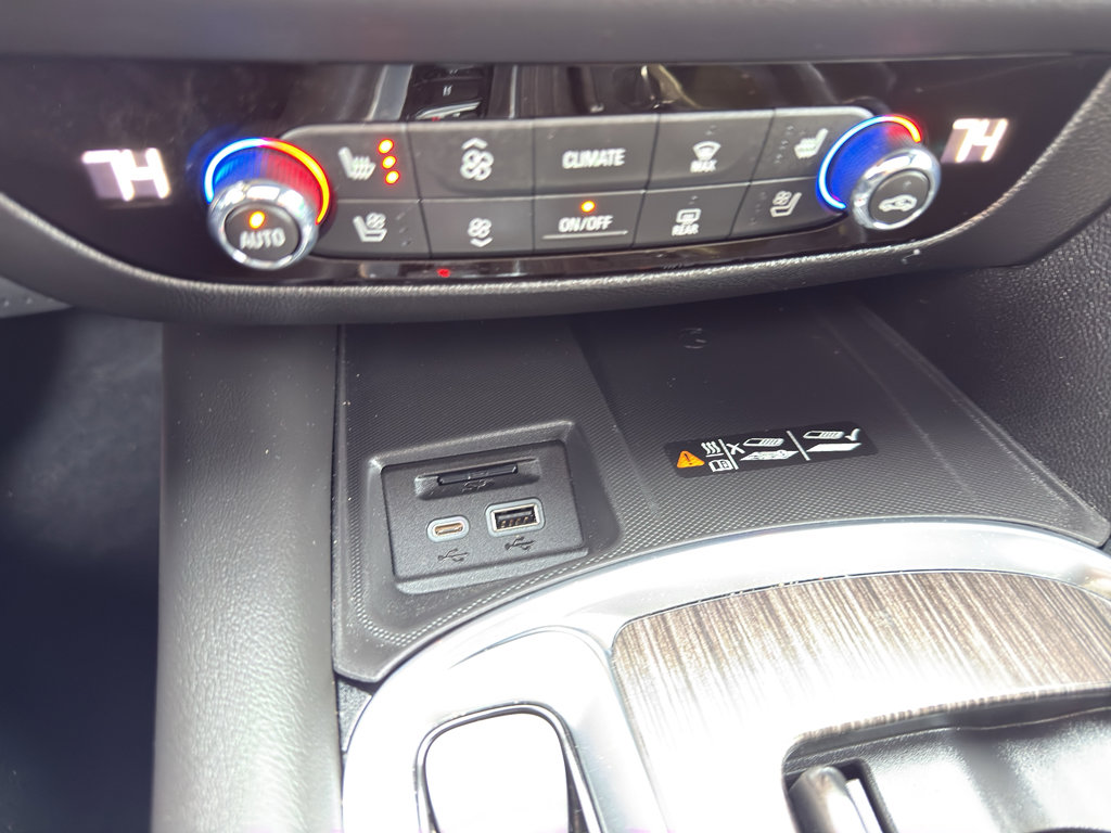 Used 2023 Buick Enclave Avenir w/ Avenir Technology Package image 21