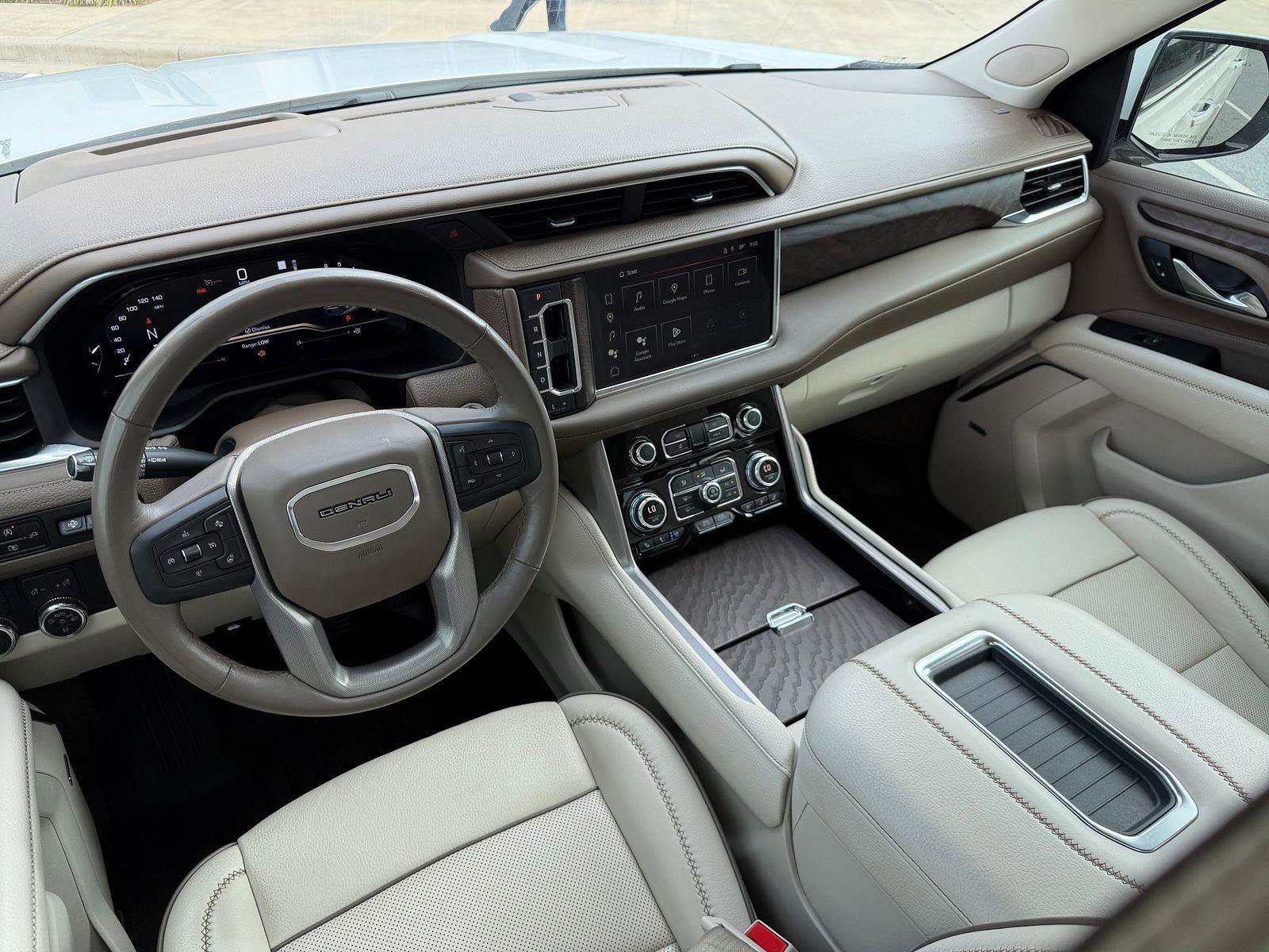 Used 2022 GMC Yukon XL Denali AWD/4WD image 6