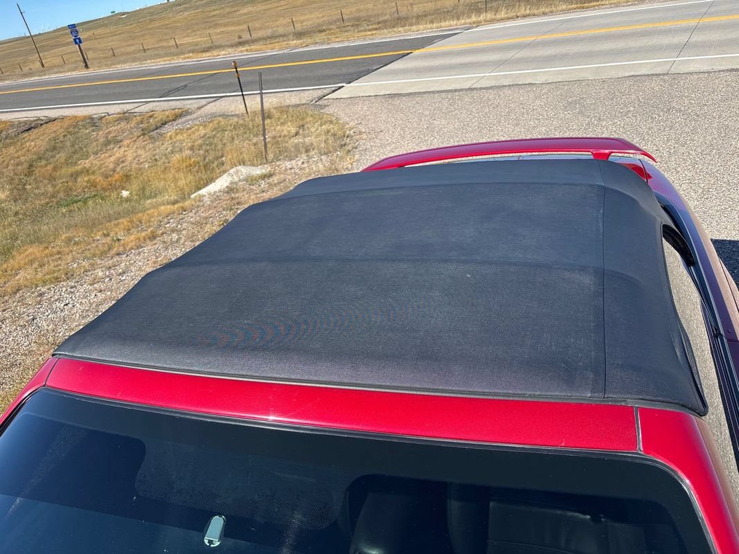 Used 2001 Ford Mustang Convertible RWD image 10