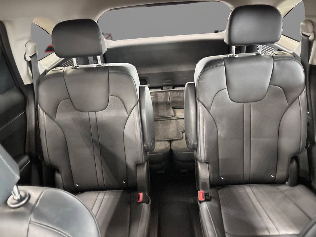 Certified 2023 Kia Sorento EX image 17