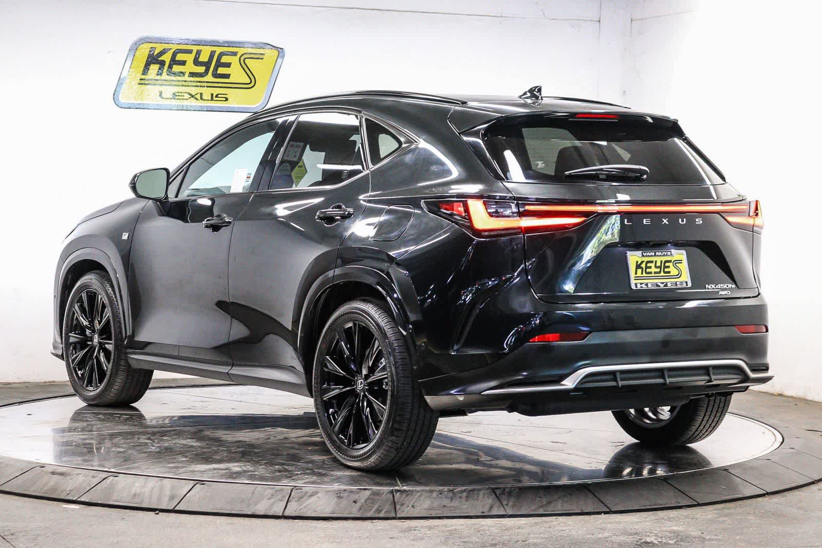 Used 2026 Lexus NX 450h+ F Sport AWD/4WD image 2