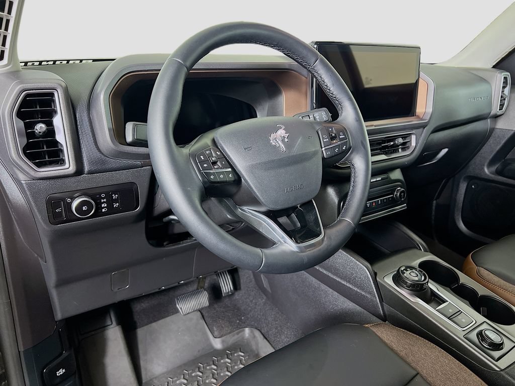 Used 2025 Ford Bronco Sport Outer Banks AWD/4WD image 12