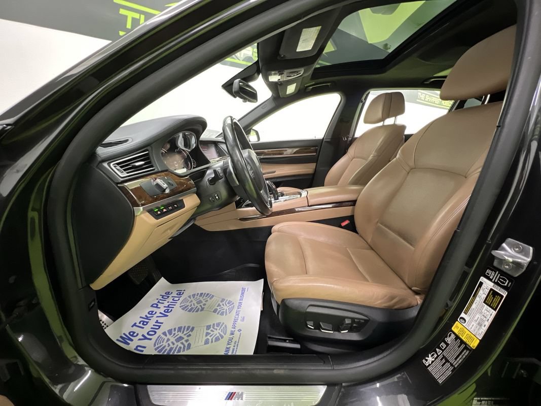 Used 2015 BMW 750Li xDrive AWD/4WD image 17