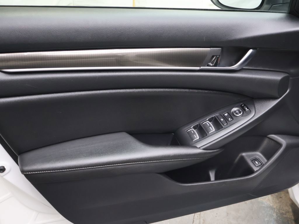 Used 2019 Honda Accord Sport image 16