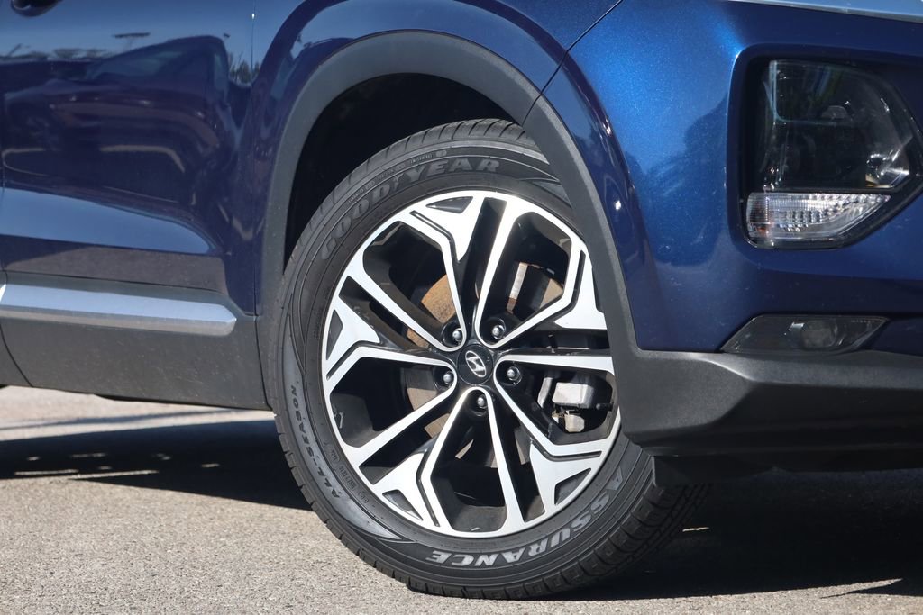 Used 2019 Hyundai Santa Fe FWD image 2