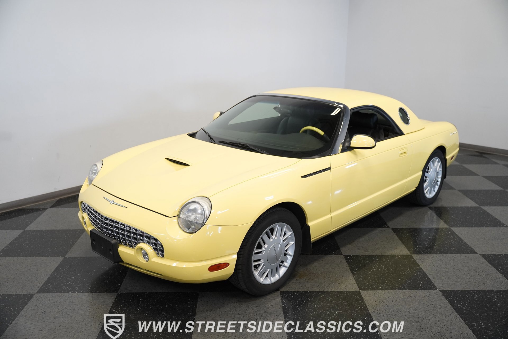 Used 2002 Ford Thunderbird image 7