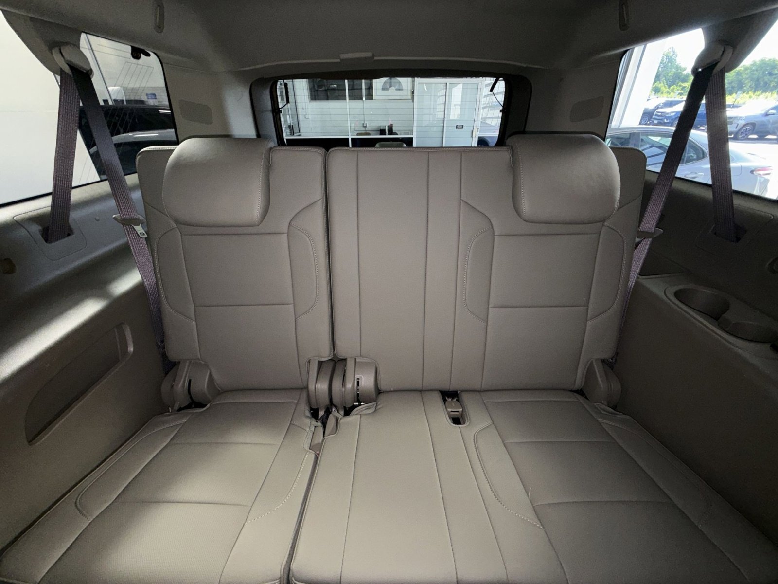 Used 2020 Chevrolet Suburban Premier AWD/4WD image 26