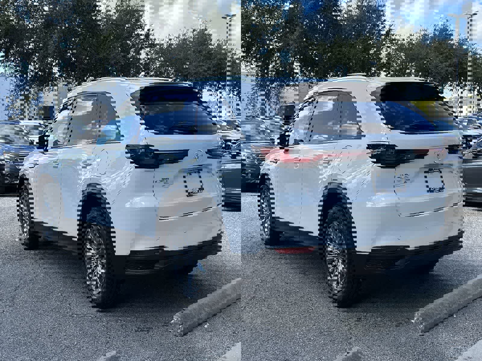 New 2025 MAZDA CX-90 Plug-In Hybrid w/ Preferred image 4