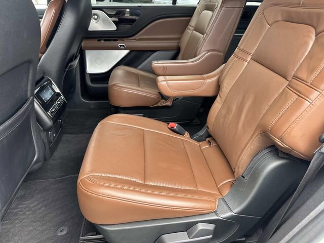 Used 2020 Lincoln Aviator Reserve w/ Equipment Group 202A image 17