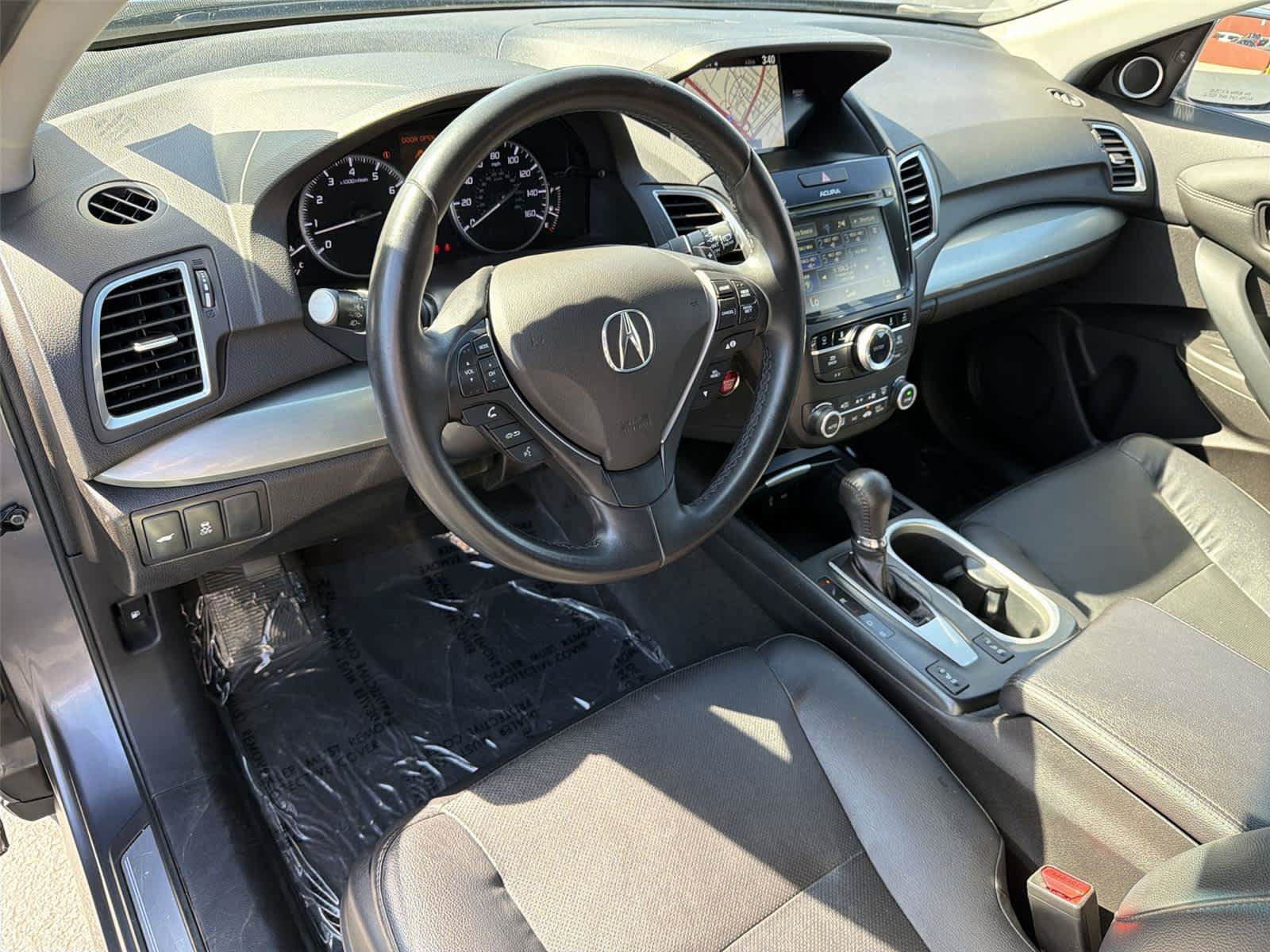 Used 2017 Acura RDX w/ Tech & AcuraWatch Plus Pack FWD image 2