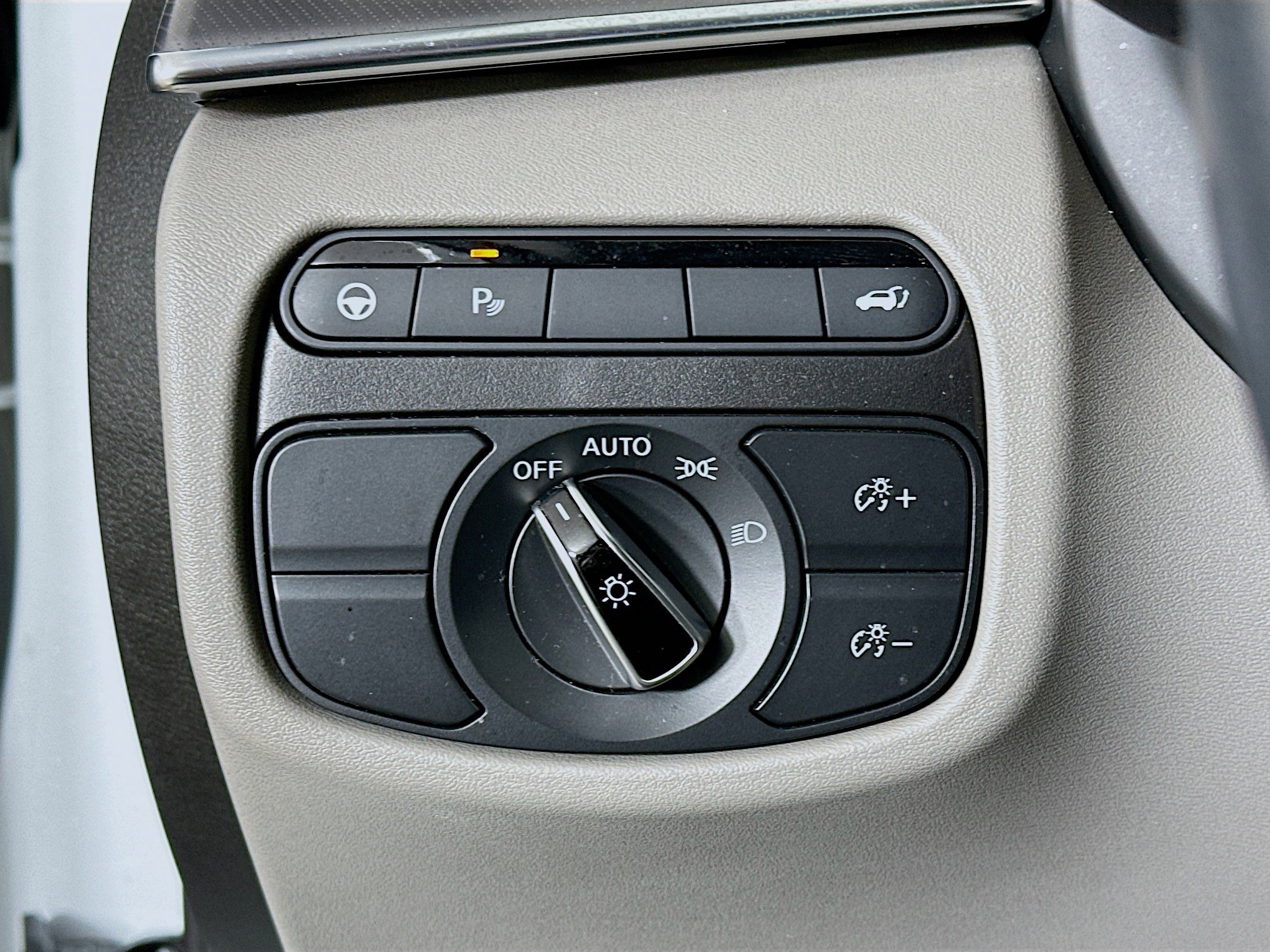 Used 2023 INFINITI QX50 Luxe image 17