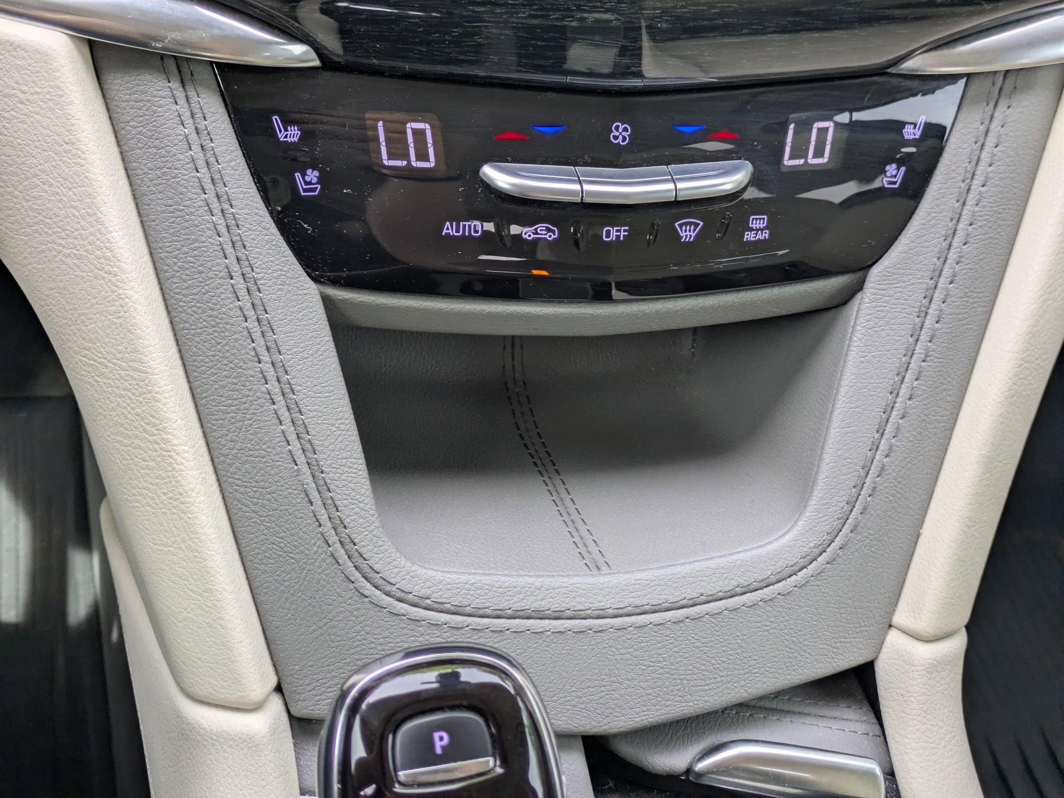 Used 2023 Cadillac XT6 Premium Luxury w/ Technology Package image 24