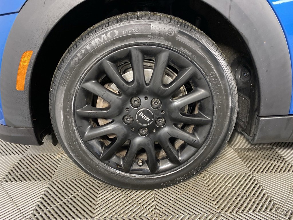 Certified 2023 MINI Cooper 4-Door Hardtop image 6