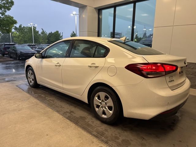 Used 2017 Kia Forte LX FWD image 3