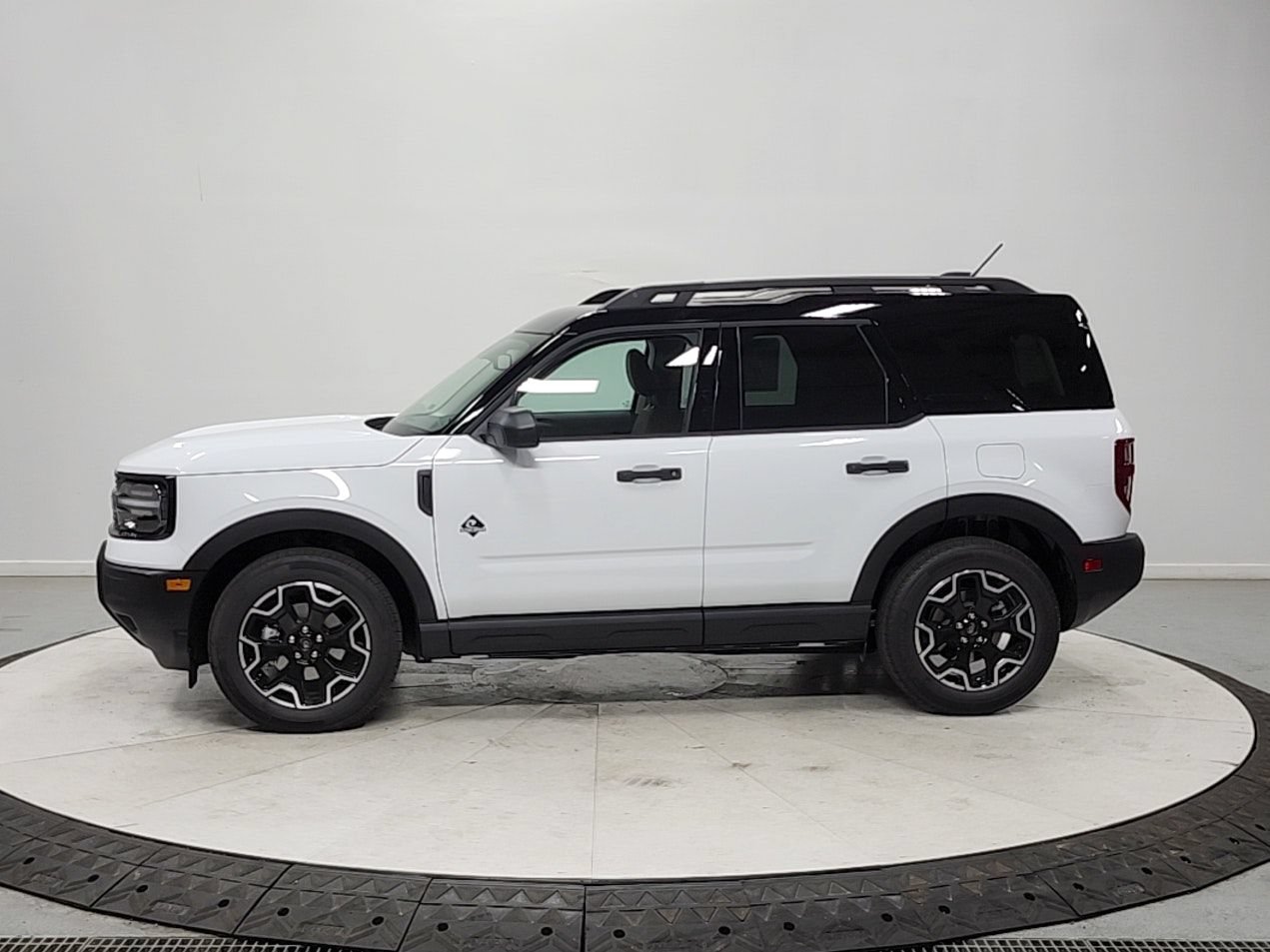 New 2026 Ford Bronco Sport Outer Banks AWD/4WD image 4