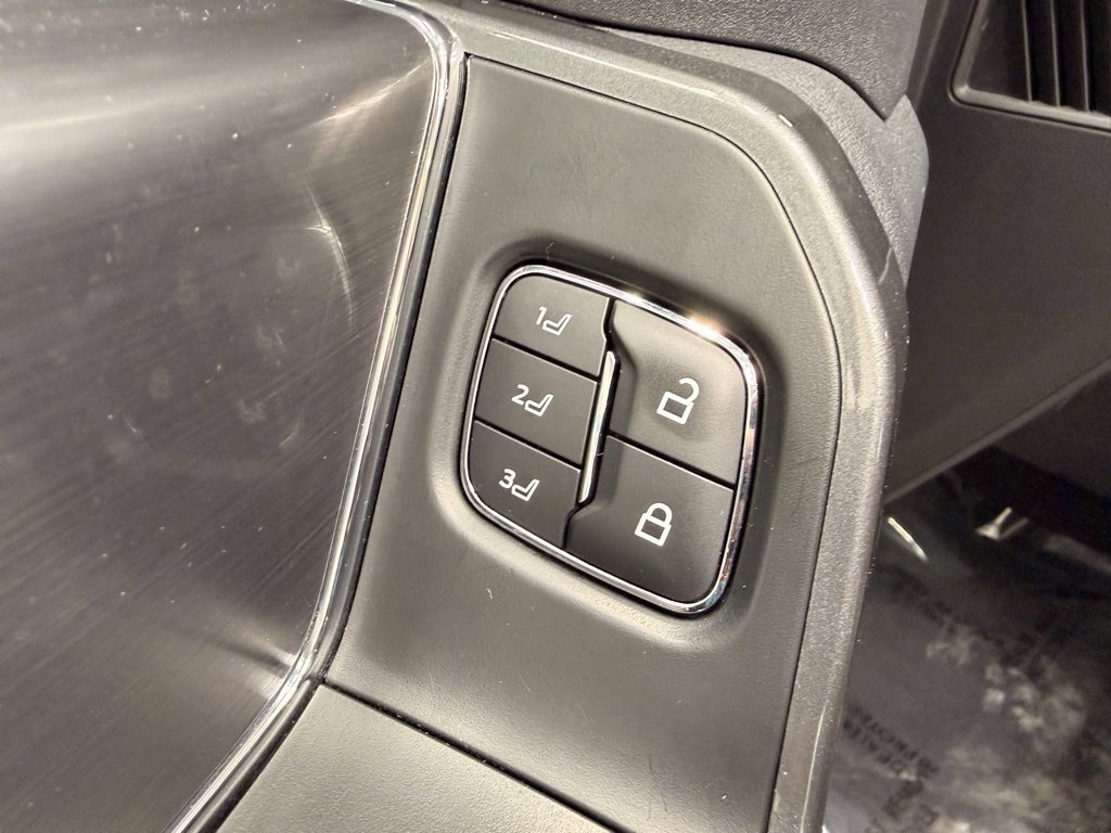 Used 2023 Ford F150 Lariat w/ Equipment Group 502A High image 26