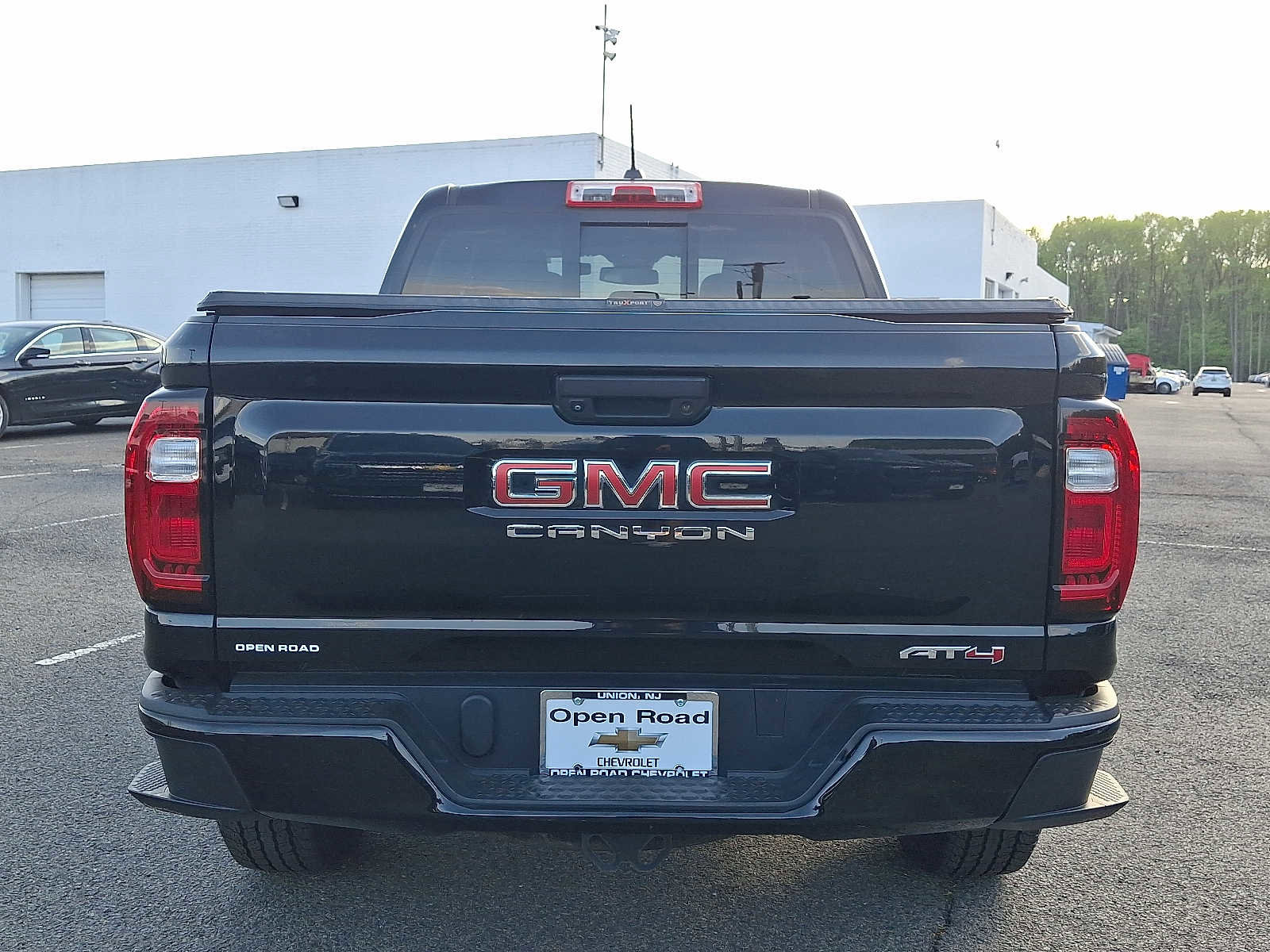 Used 2023 GMC Canyon AT4 AWD/4WD image 6