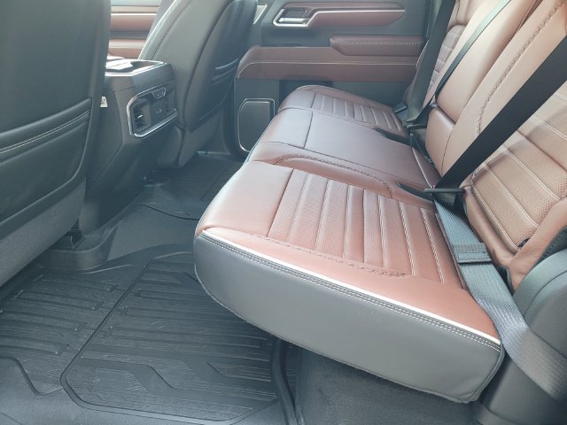 New 2026 GMC Sierra 3500 Denali Ultimate w/ LPO, Black Badging Package AWD/4WD image 11