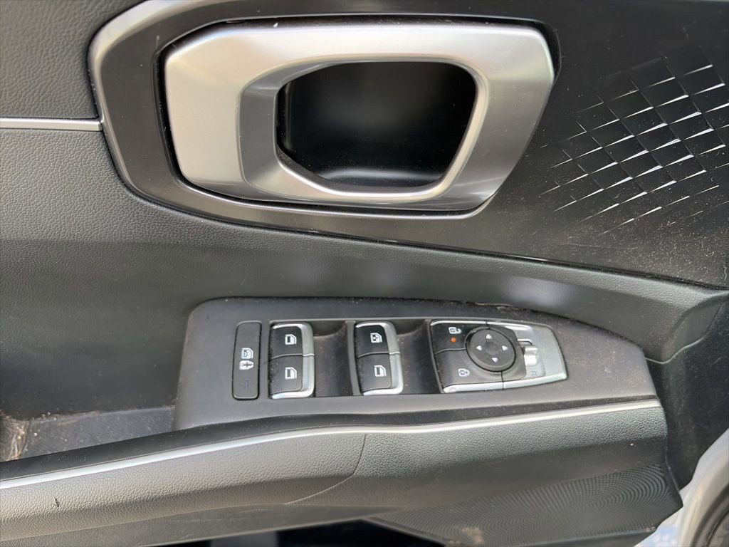 Used 2025 Kia Sorento S w/ Panoramic Sunroof Package image 14