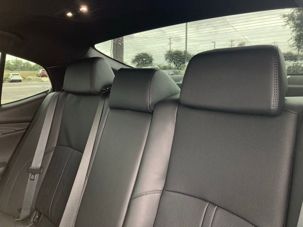 Used 2025 Toyota Camry XSE w/ Premium Plus Package image 11