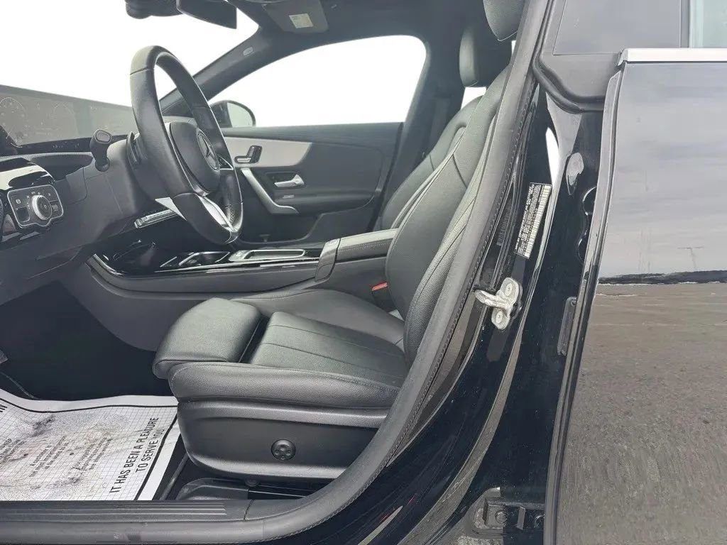 Used 2025 Mercedes-Benz CLA 250 CLA 250 image 9