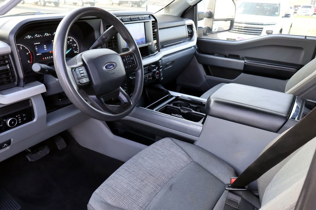 Used 2024 Ford F250 XLT w/ FX4 Off-Road Package AWD/4WD image 3