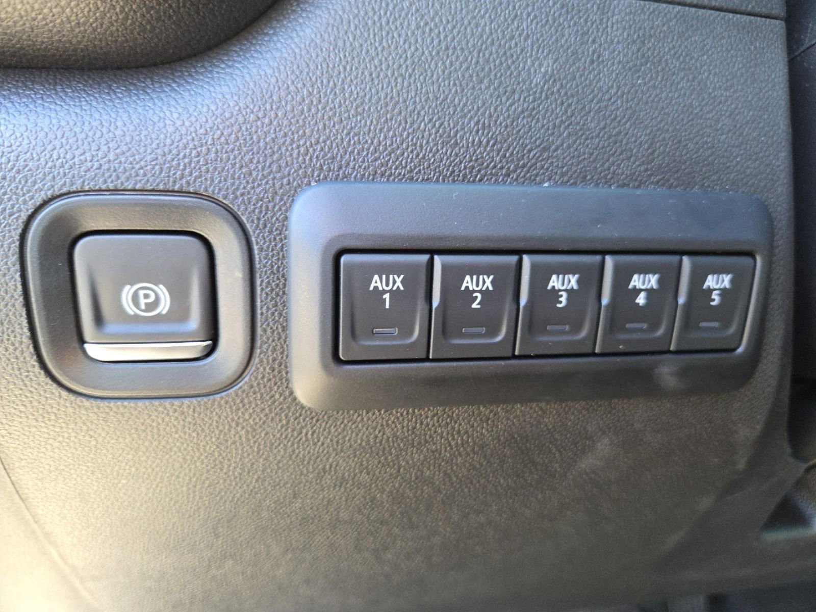 New 2026 GMC Sierra 3500 Pro w/ Convenience Package image 11