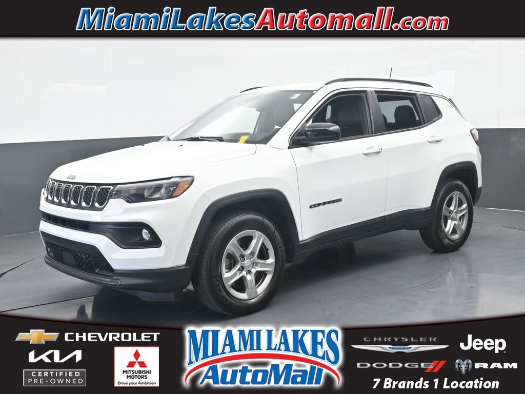 Used 2023 Jeep Compass Latitude AWD/4WD image 1