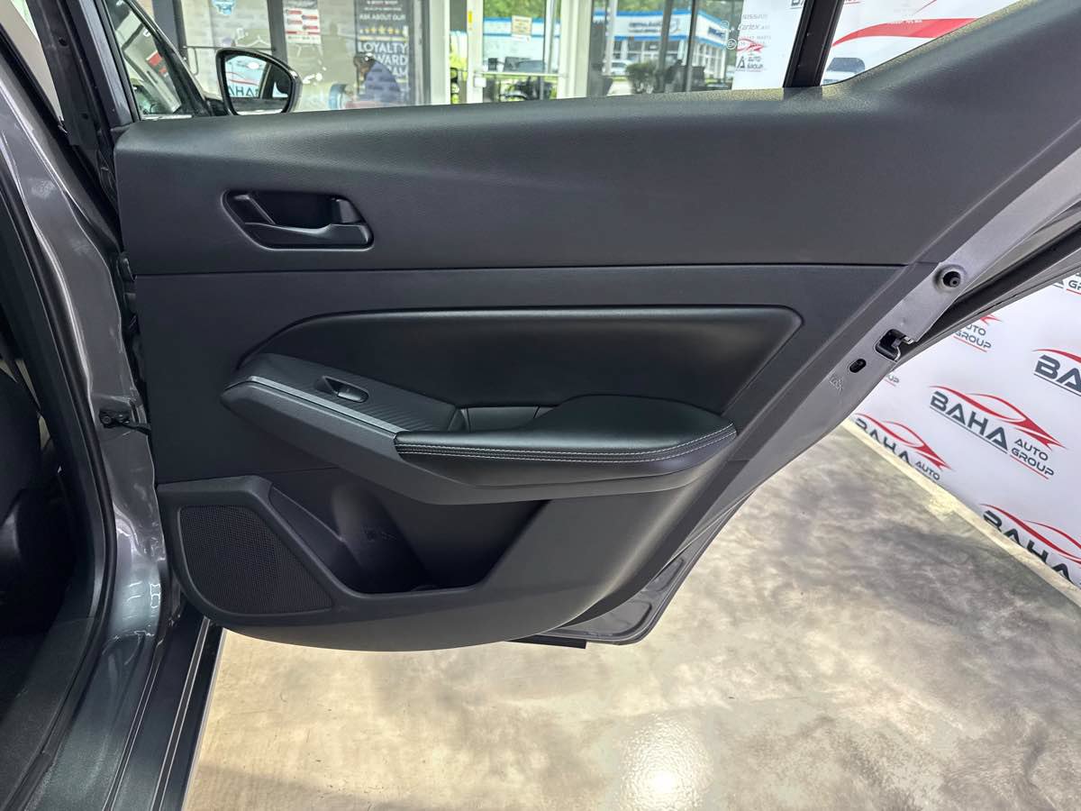 Used 2025 Nissan Altima 2.5 SV AWD/4WD image 44