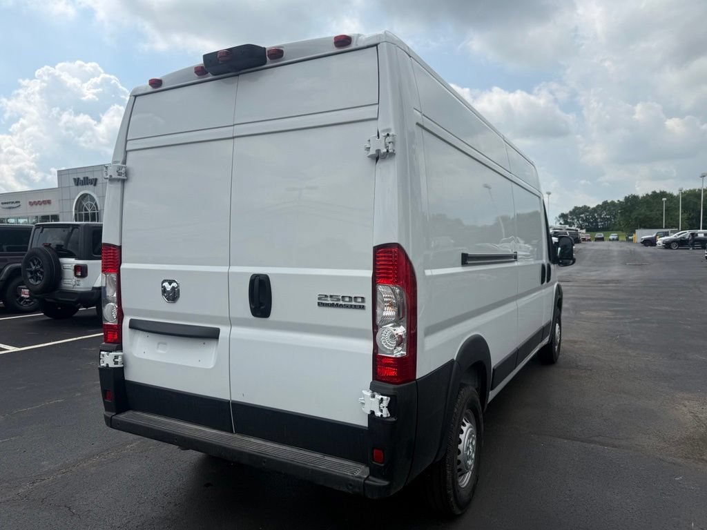 New 2026 RAM ProMaster 2500 w/ Convenience Group FWD image 3