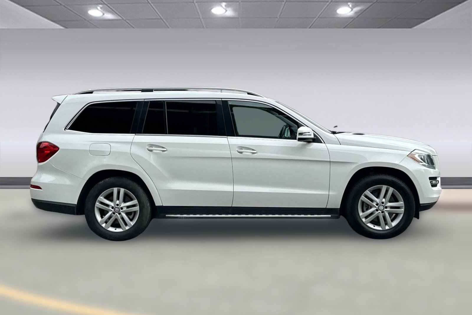 Used 2015 Mercedes-Benz GL 450 4MATIC image 8