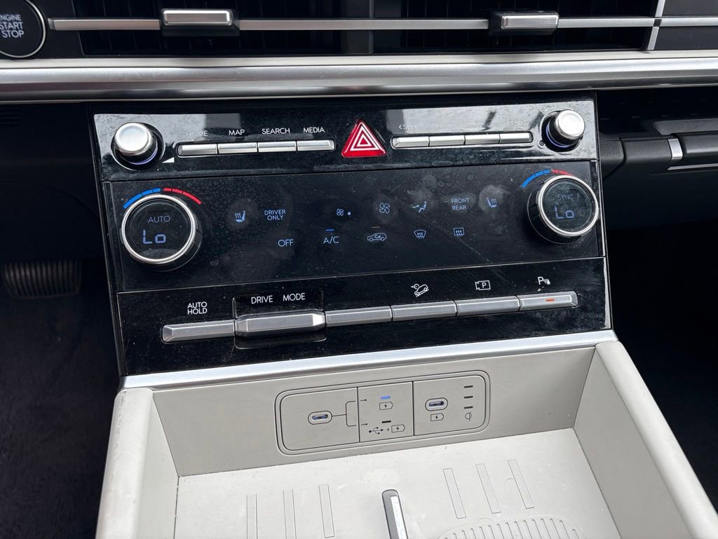 Used 2025 Hyundai Santa Fe SEL FWD image 22