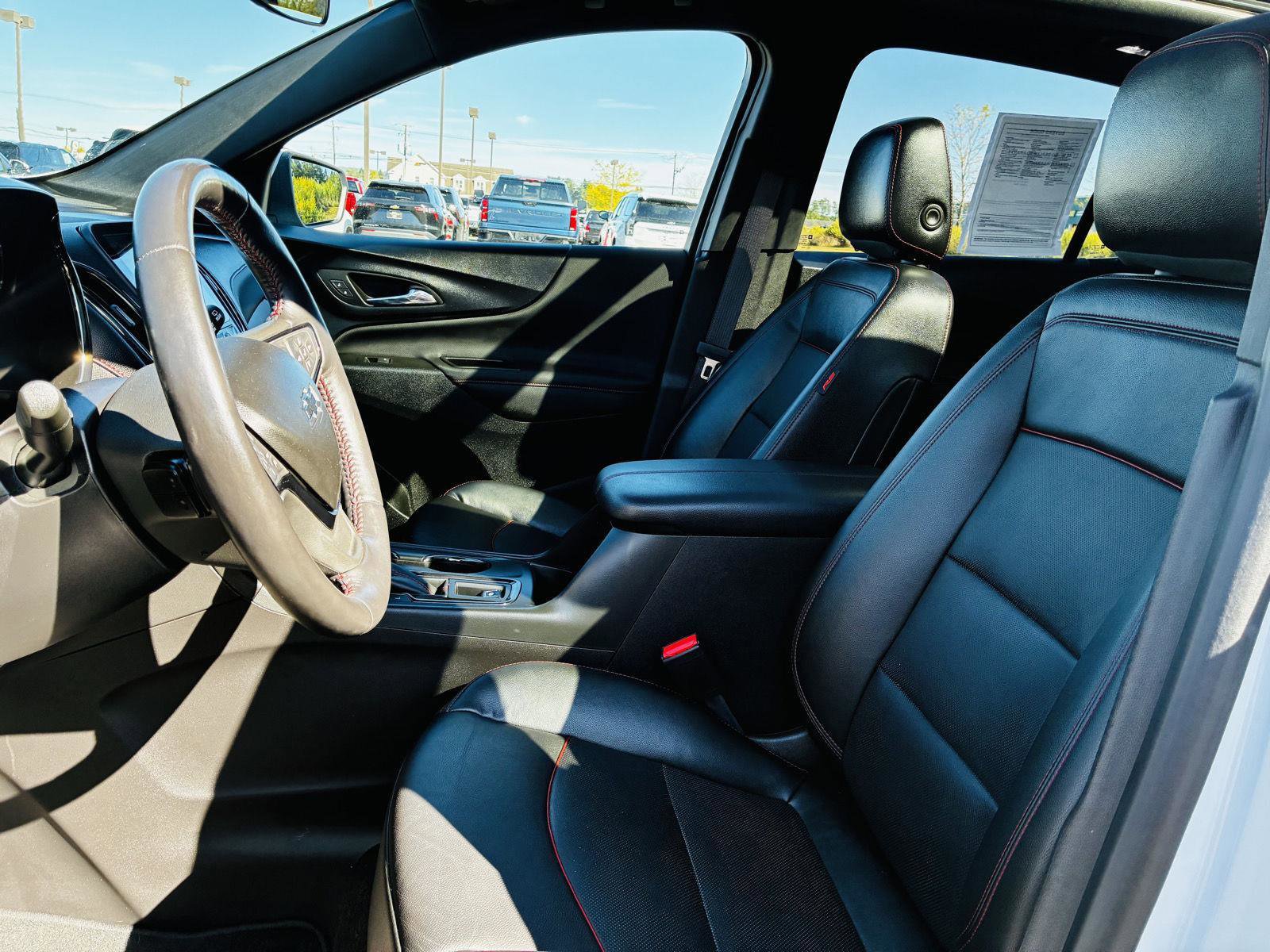 Used 2022 Chevrolet Equinox RS w/ RS Leather Package image 22