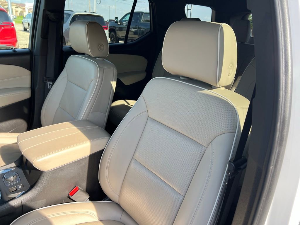 Used 2023 Chevrolet Traverse Premier AWD/4WD image 34