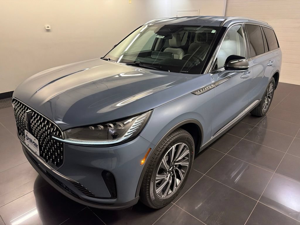 New 2026 Lincoln Aviator AWD image 3