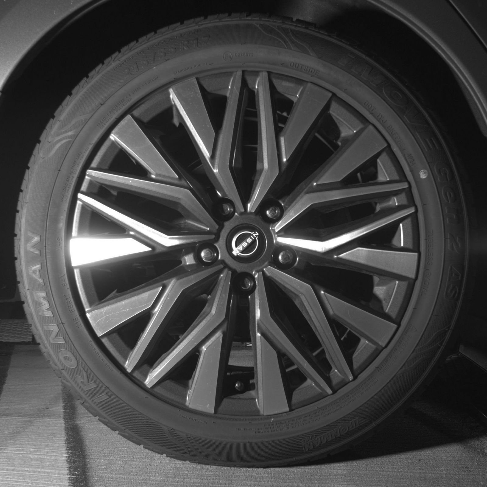 Used 2025 Nissan Altima 2.5 SV FWD image 18