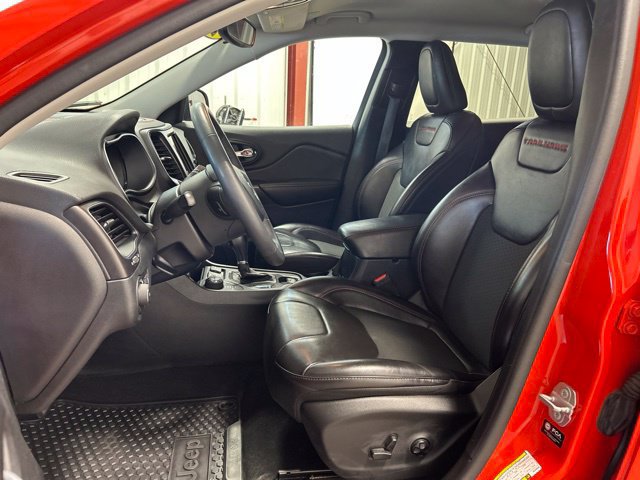 Used 2021 Jeep Cherokee Trailhawk AWD/4WD image 12