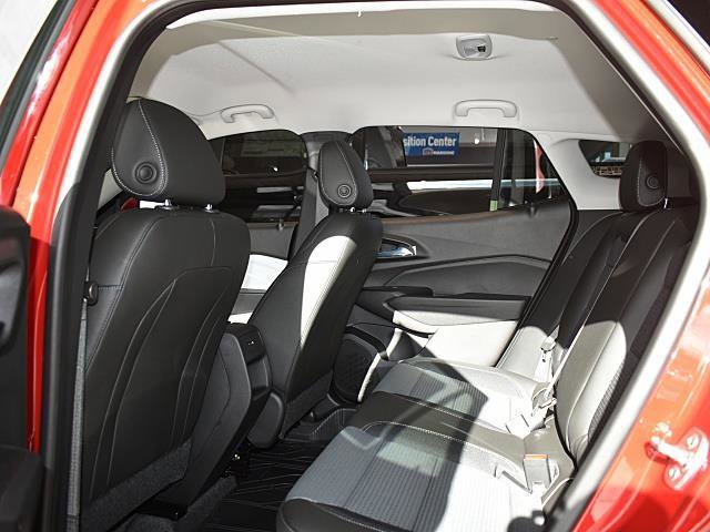 New 2026 Chevrolet Trax LT w/ Driver Confidence Package image 8