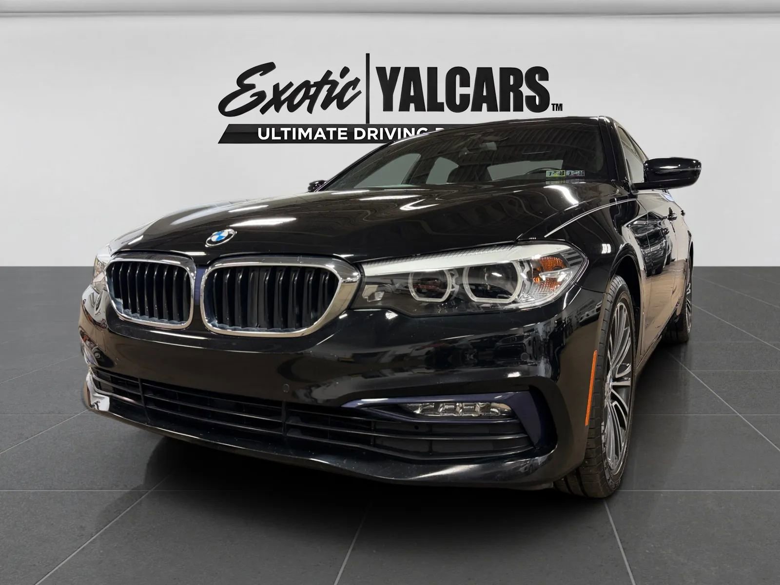Used 2018 BMW 530i xDrive 530i xDrive Sedan 4D w/ Premium Package image 9