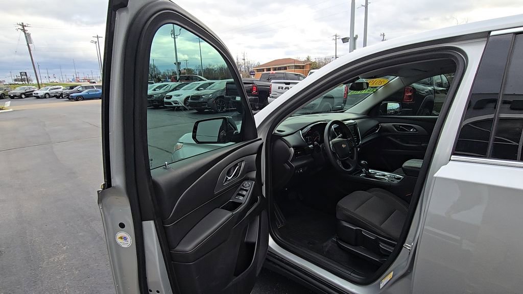 Used 2019 Chevrolet Traverse LS image 14