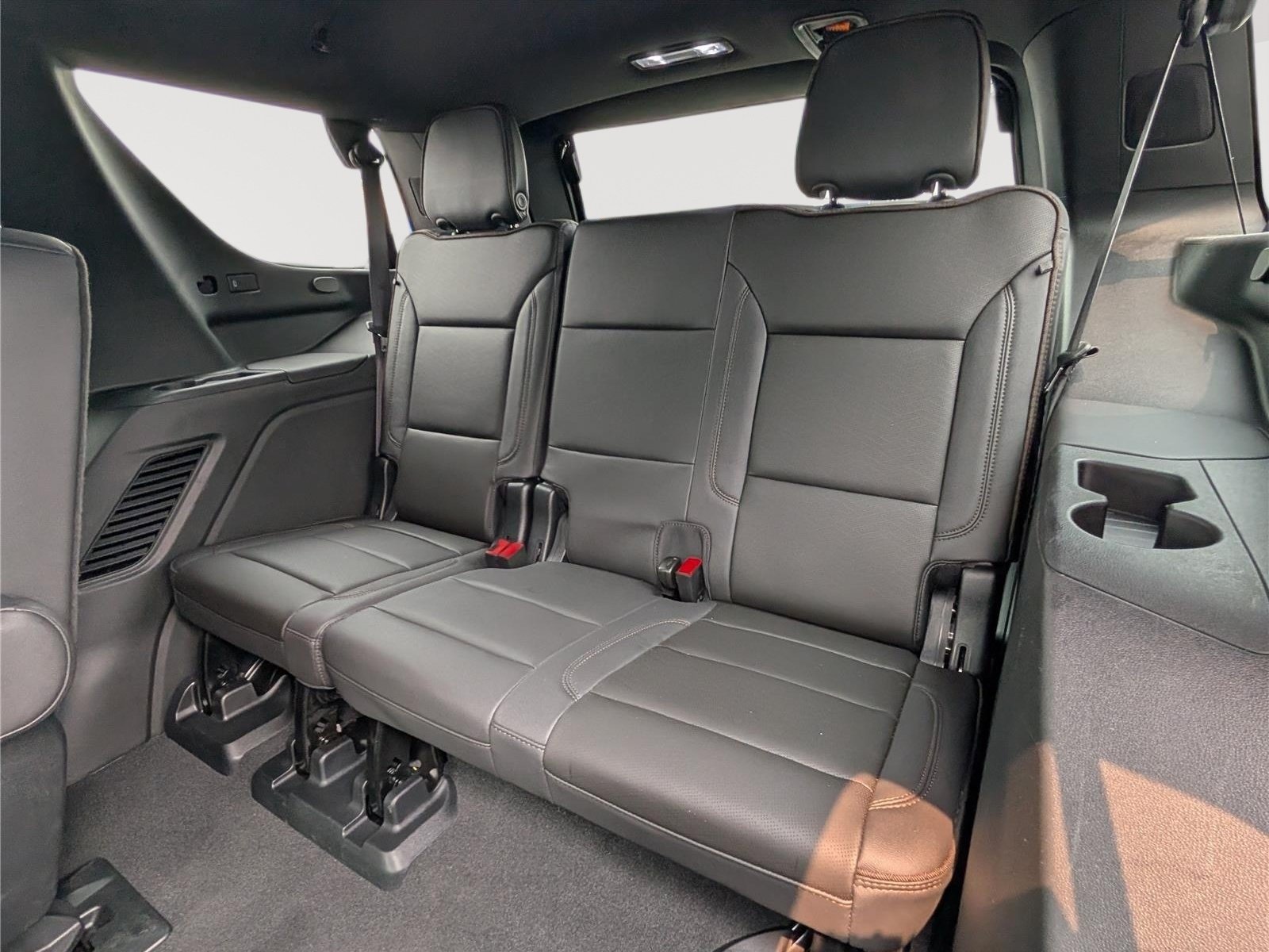 Used 2023 Chevrolet Tahoe High Country AWD/4WD image 17
