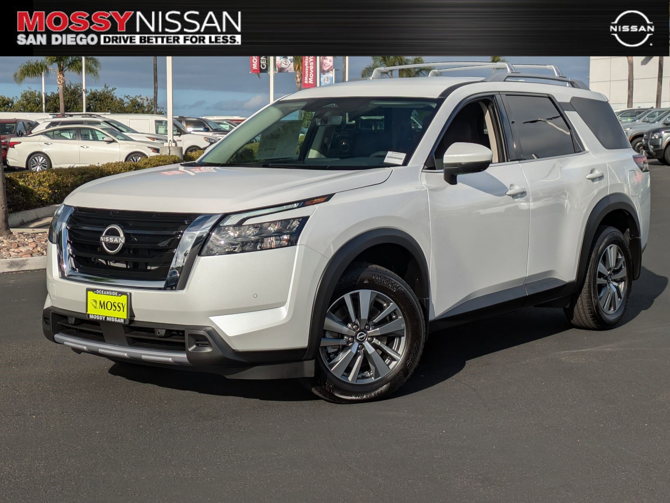 New 2025 Nissan Pathfinder SL