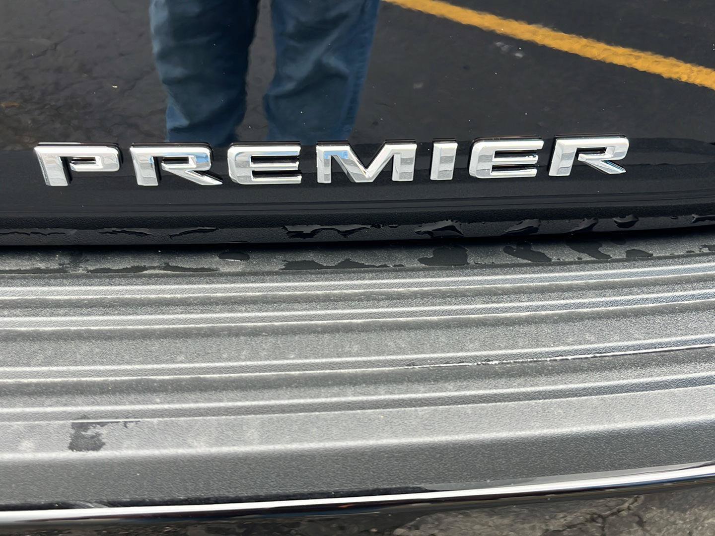 New 2026 Chevrolet Suburban Premier w/ Sun And Tow Package AWD/4WD image 5